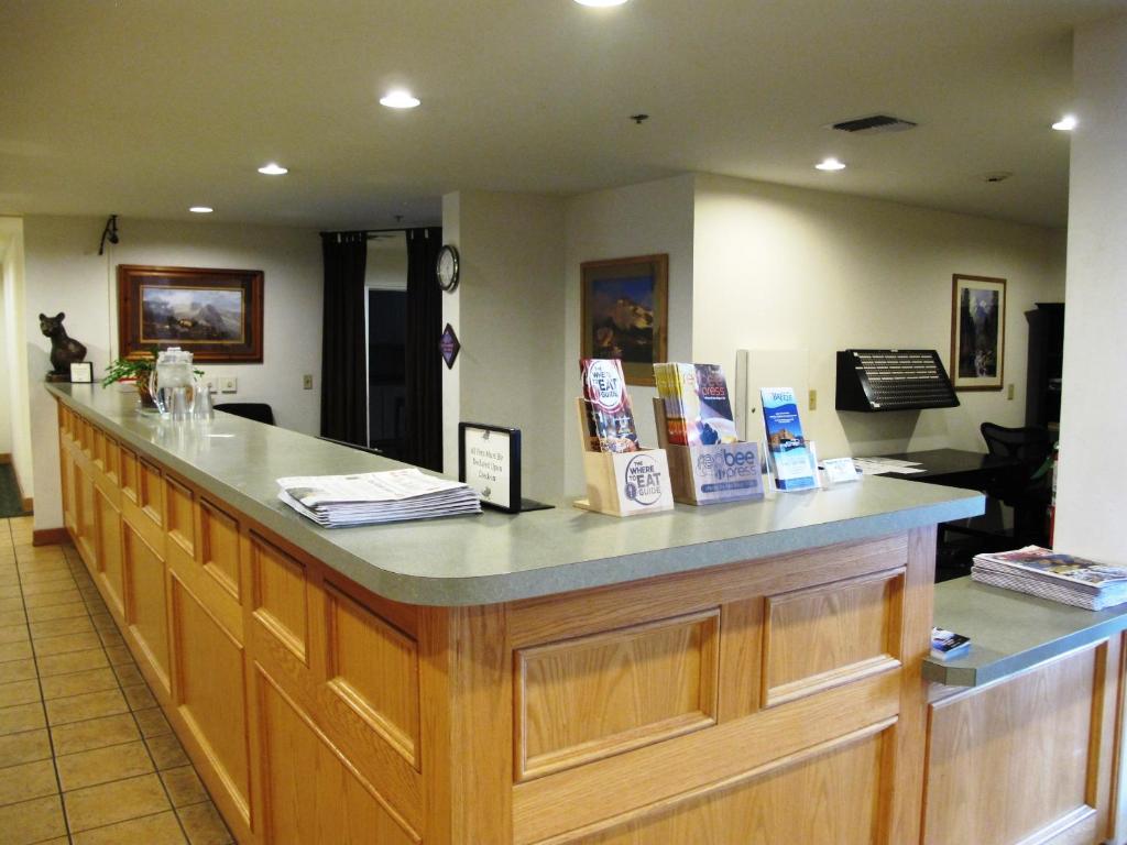 Sugarloaf Mountain Motel photo