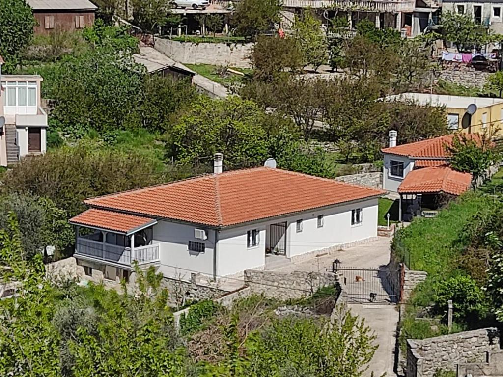 Sailors Home Stari Bar, Bar