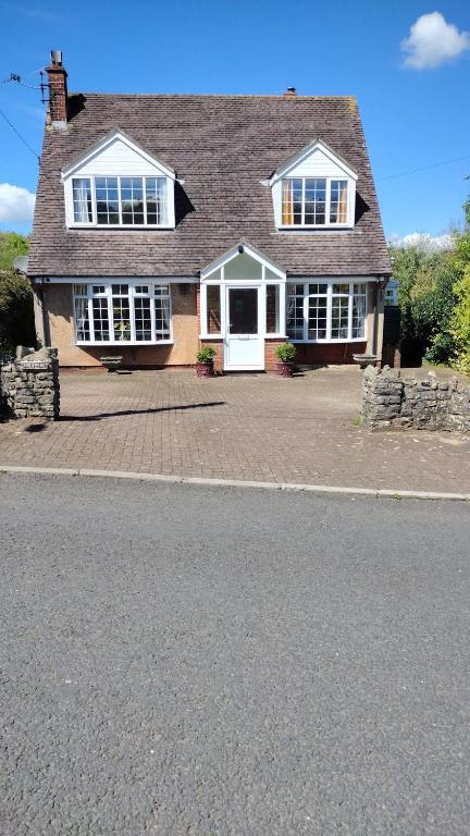 Bali Hai guest suite Somerset, Chilcompton