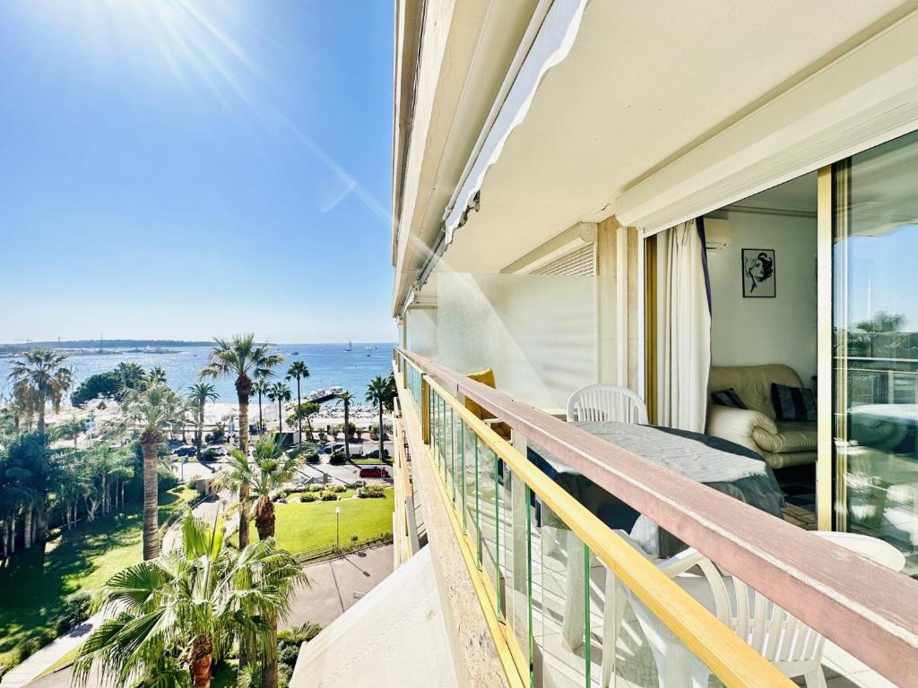 Le Splendide - studio croisette - vue mer, Cannes