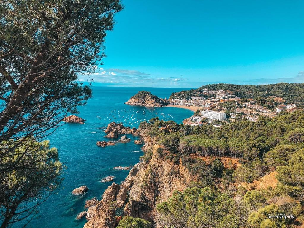 A pie de todo, Luz, Balcón y Playa en Tossa - 3