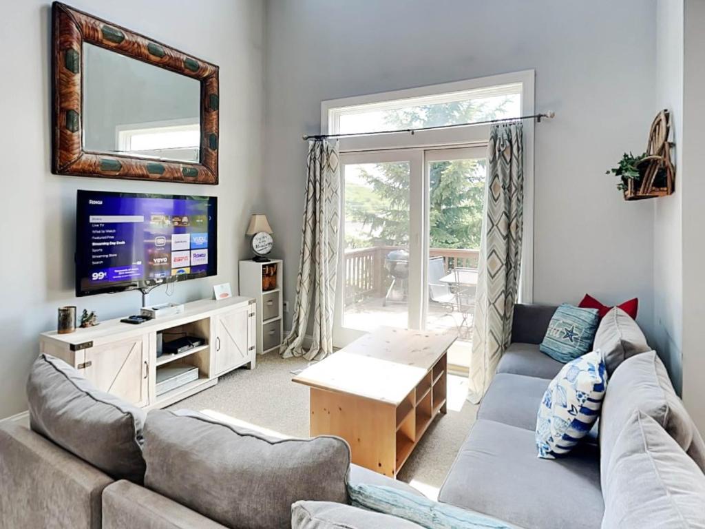 Its 5 OClock Somewhere, McHenry