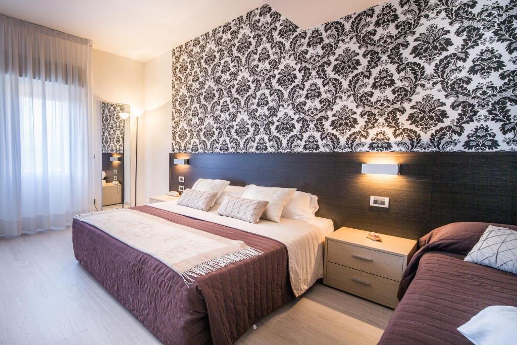 JO Hotel의 현대적인 로비와 인테리어