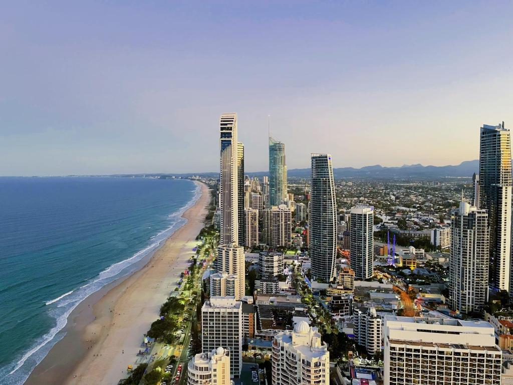 Oceanfront Serenity 2Beds Ocean view Apt, Gold Coast