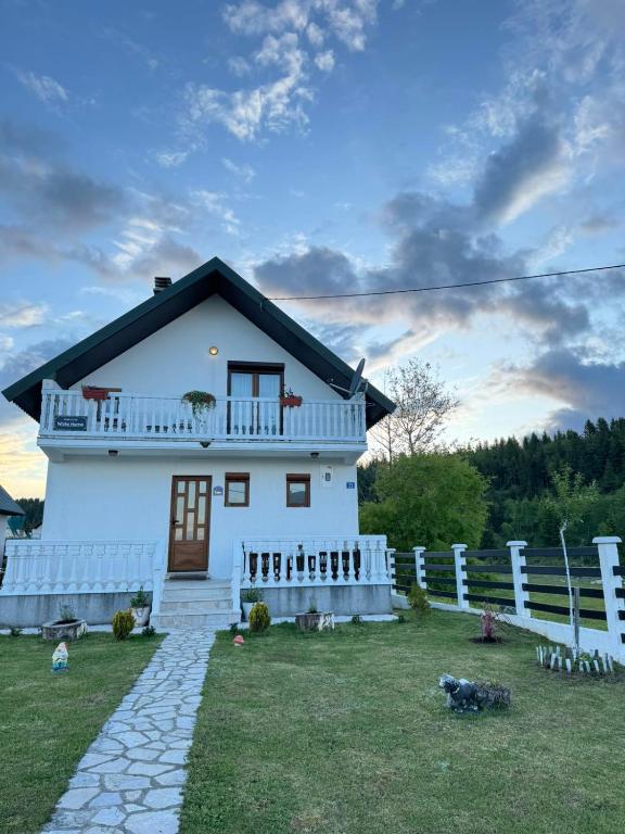 White Home - 2