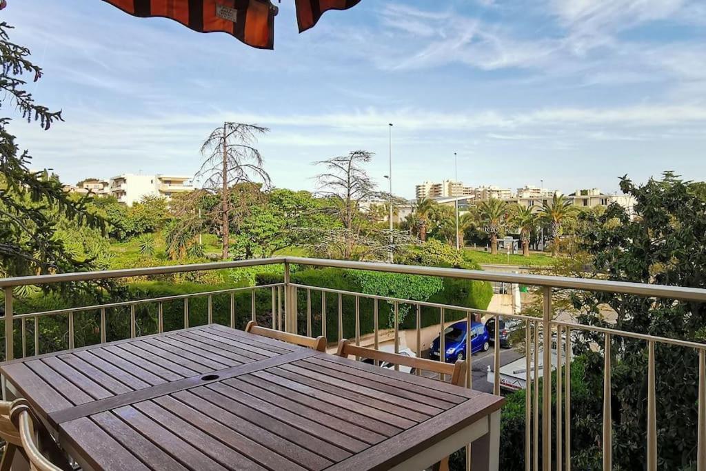 Spacieux 2 pièces avec terrasse, clim et parking - 1
