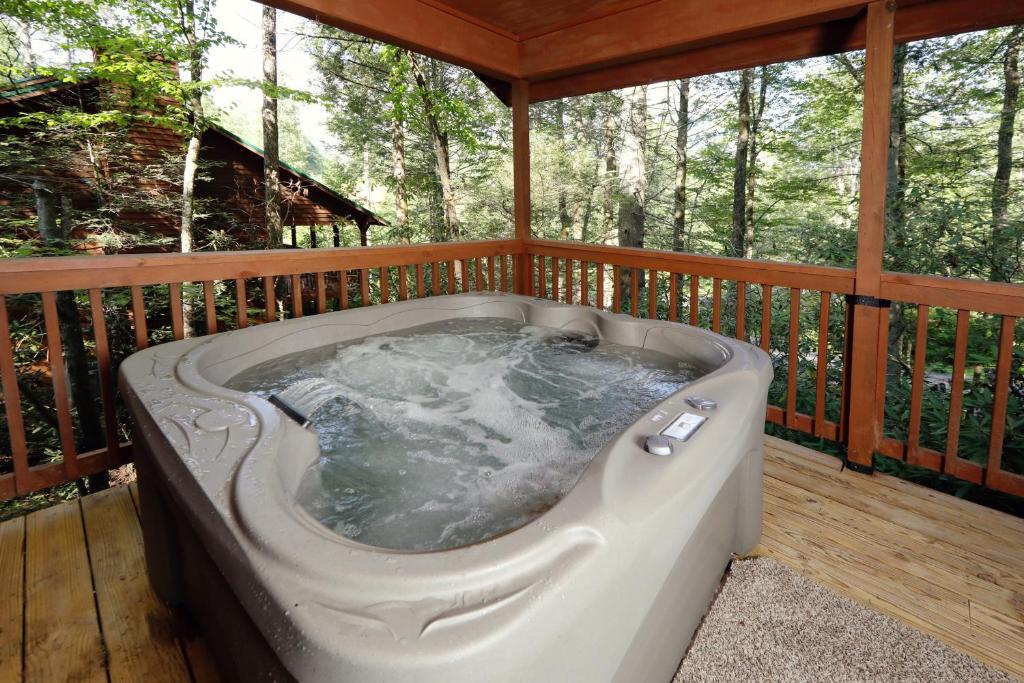 Divine Escape by Eden Crest, Gatlinburg