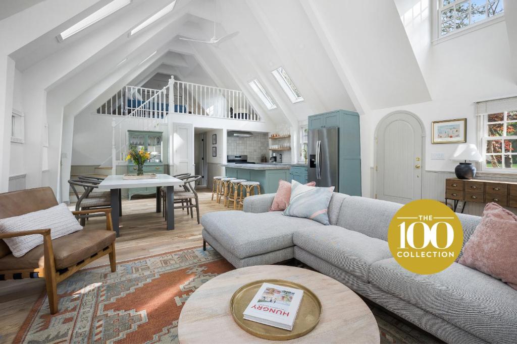 The Songbird, New Buffalo