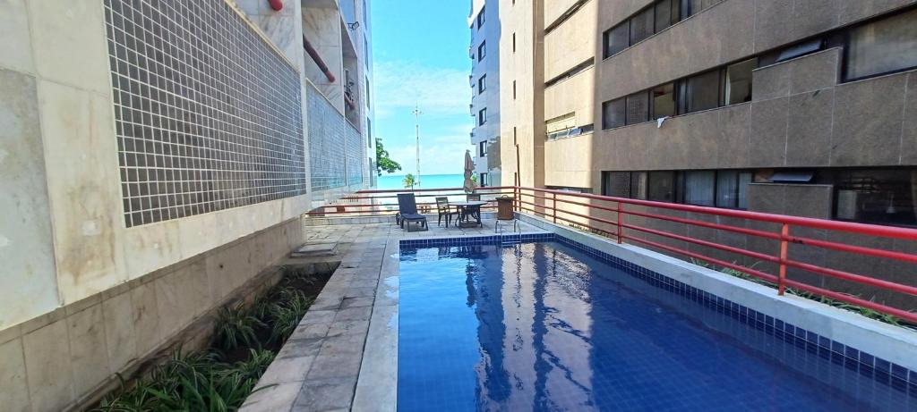 スイミングプール