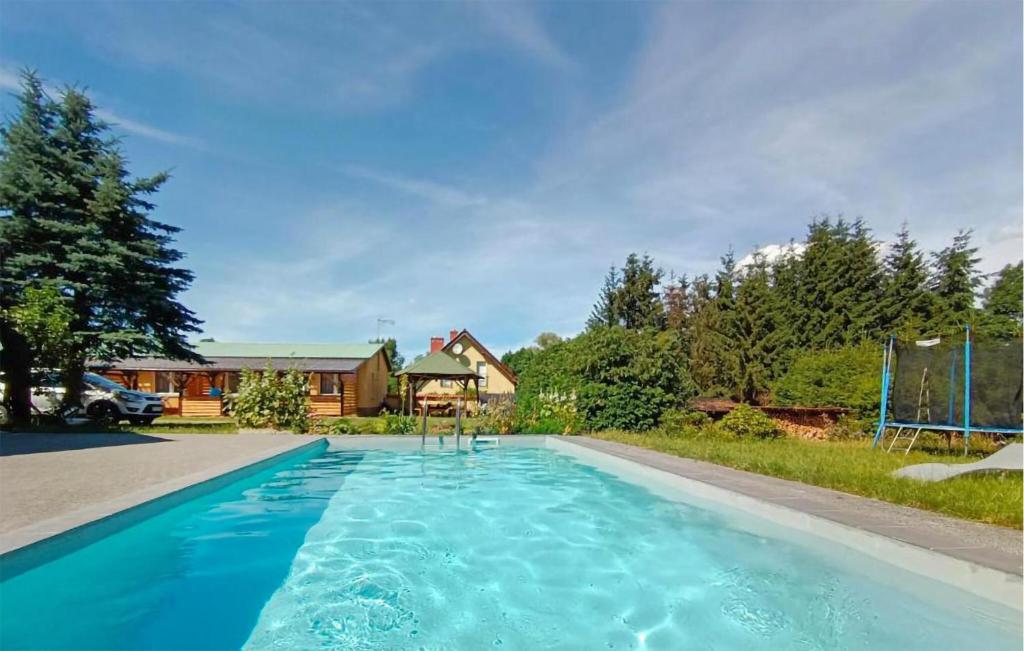 Gorgeous Home In Spore With Wifi, Spore