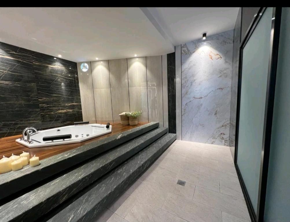 Santa Cruz de La Sierra - 3 Pago con Qr bedroom luxury apartment - 4