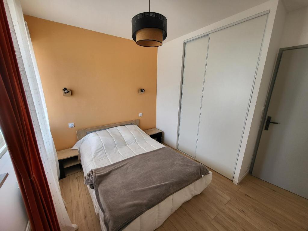 Appartement 2 chambres avec terrasse et garage privatif proche plage - FR-1-92-940 - 4