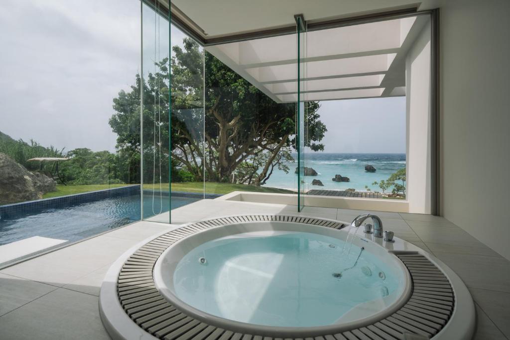 4. 더 파날리 (T..