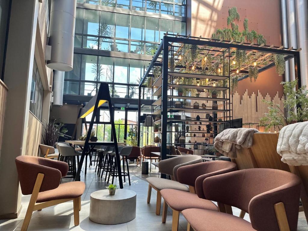 Lobby, Skyline Airport Hotel in Helsinki