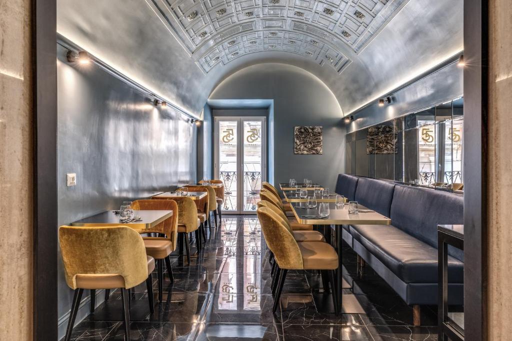 호텔 55 피프티파이브 위치