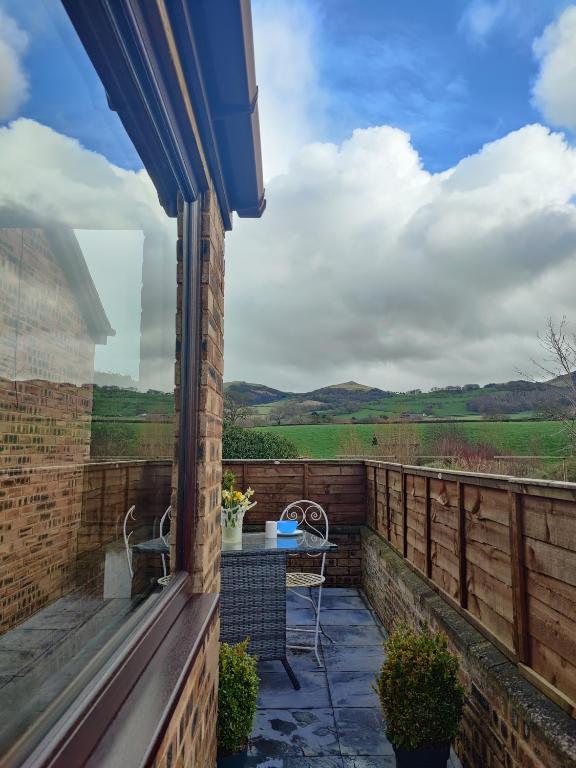 Owl's Watch, Ruthin photo 8