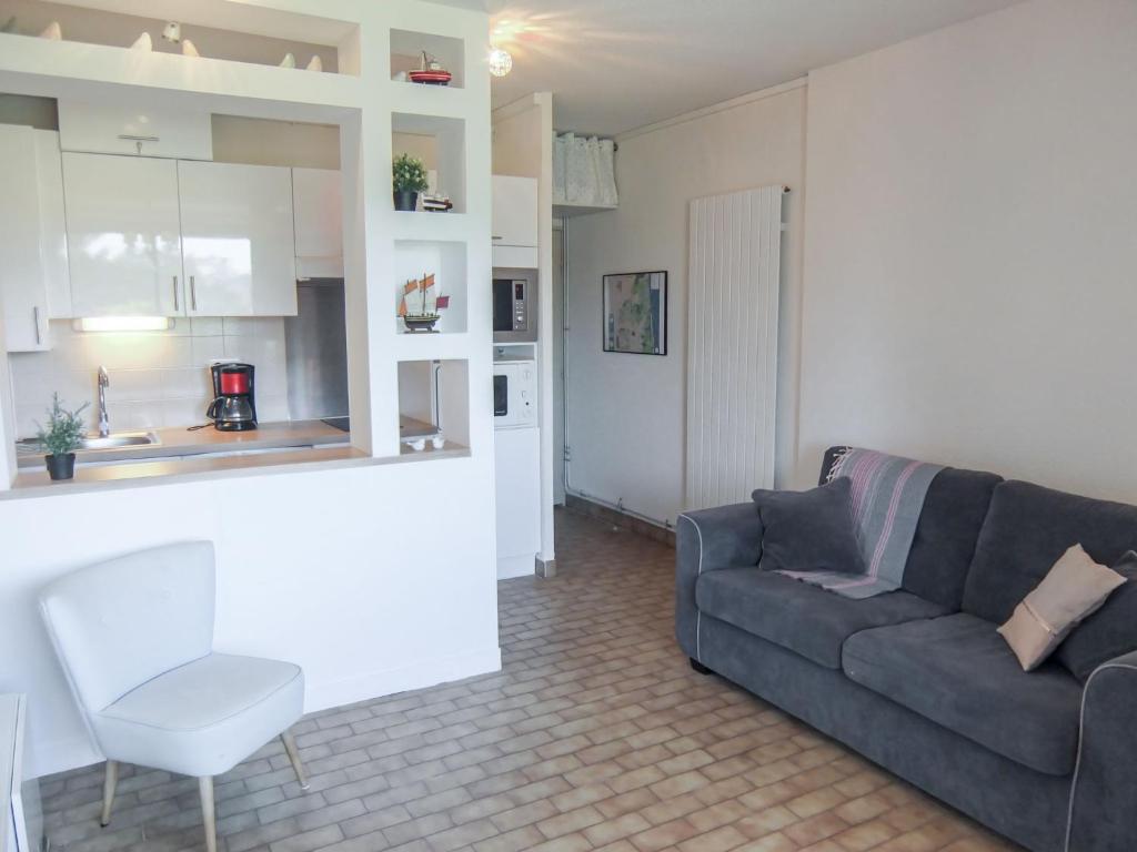 Apartment Les Catalanes du Golf-11 by Interhome - 2