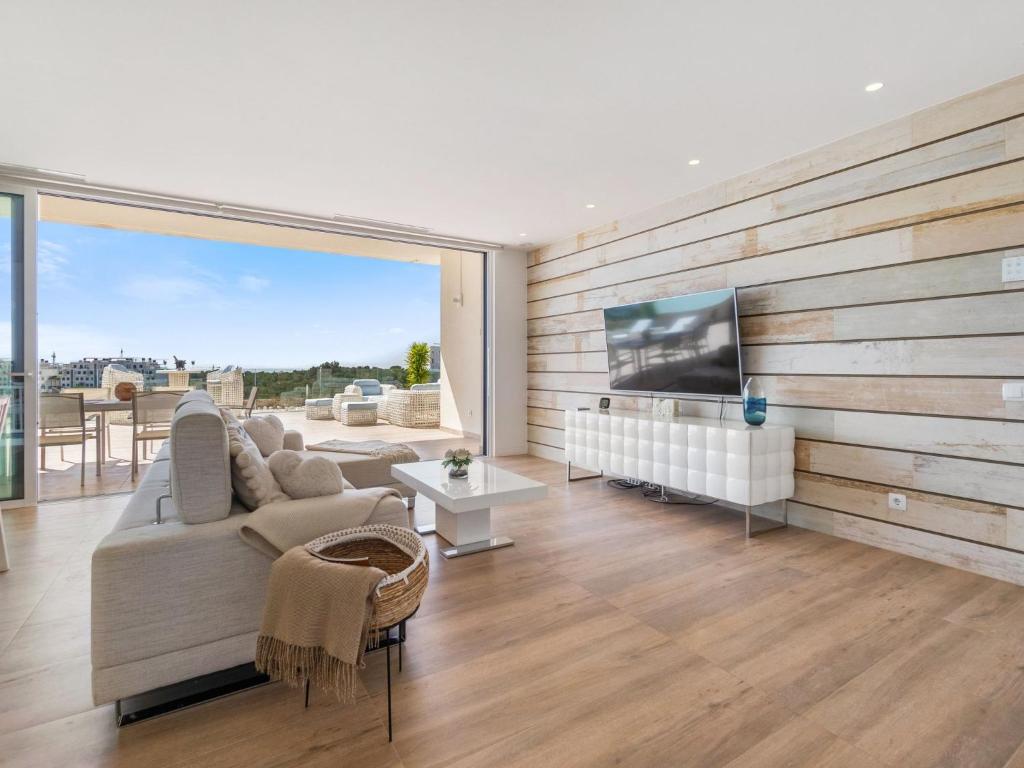 Apartment Las Colinas Golf & Country Club by Interhome - 2