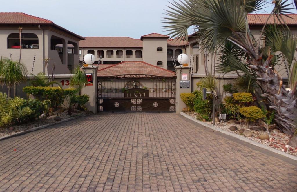 Trevi 3, Shelly Beach