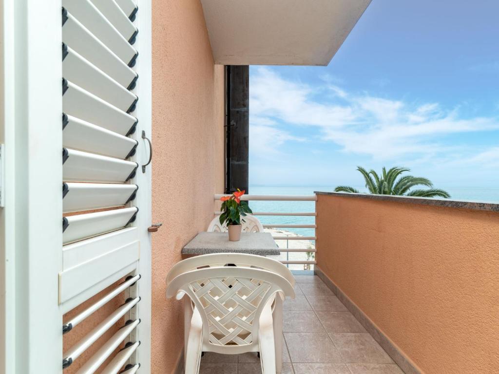 Apartment Apartman 15 by Interhome, Podstrana