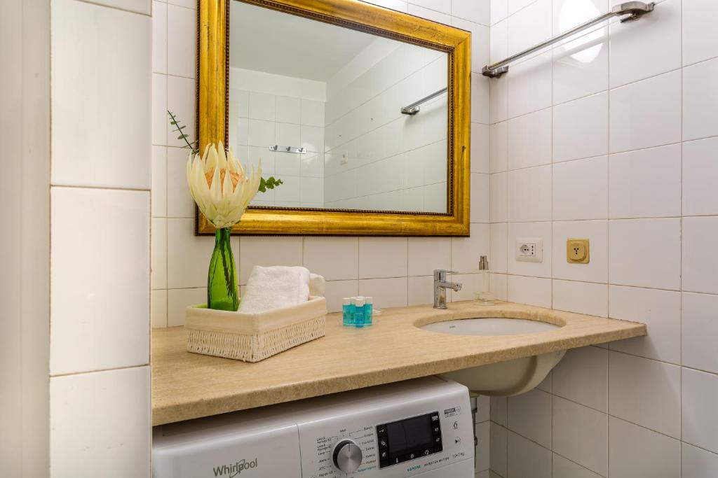 iFlat Spanish Steps Peaceful Apartment - 4