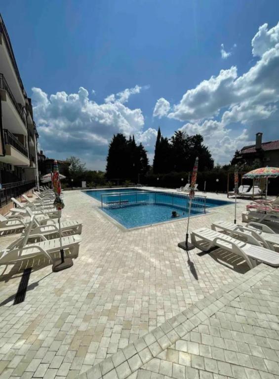 Horizont, Slunečné pobřeží