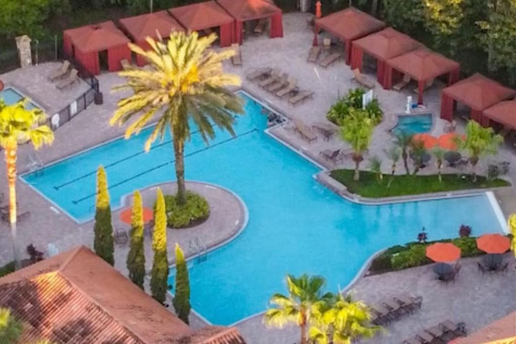 Golf Course View, top floor Tuscana Resort, Kissimmee