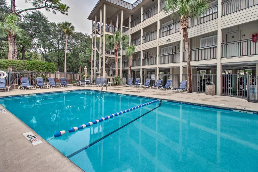 Beach Access, Covered Balcony Hilton Head Condo!, Hilton Head Island