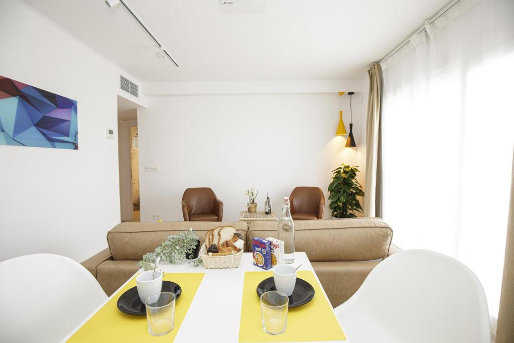 Apartamento de tres habitaciones en Girona - 2