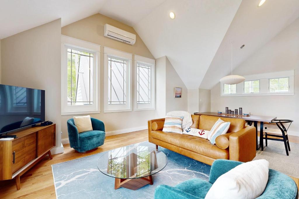 Edgecomb Riverhouse, Edgecomb