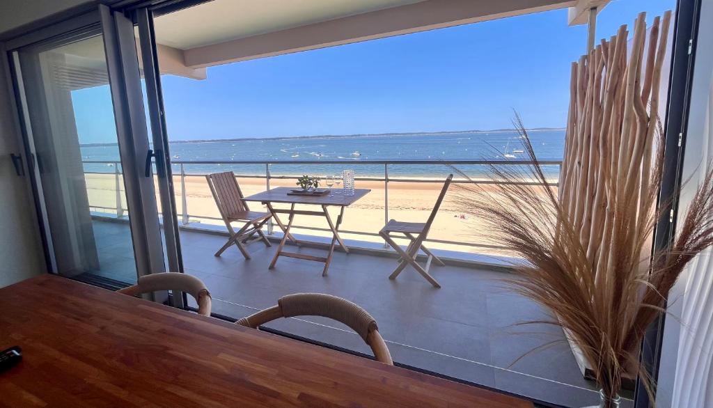 Première ligne accès privé et direct à la plage Vue mer - 2