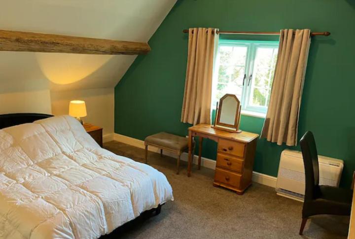 Yew Tree Farm, Atherstone