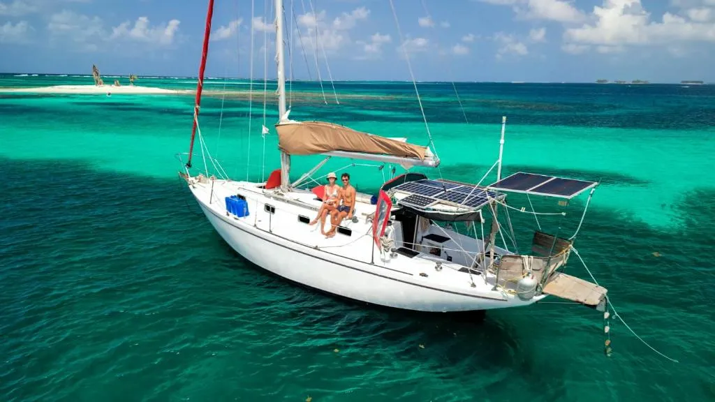 Your private sailboat in San Blas with food included, hotel in El Porvenir