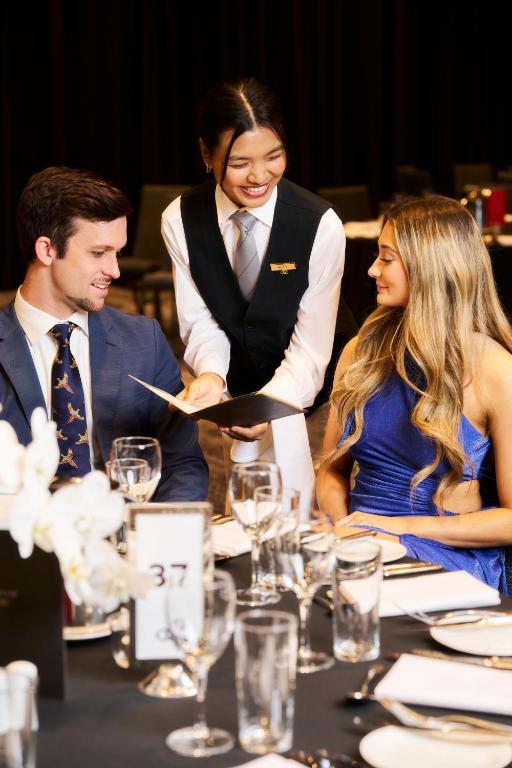 อาหารและเครื่องดื่ม