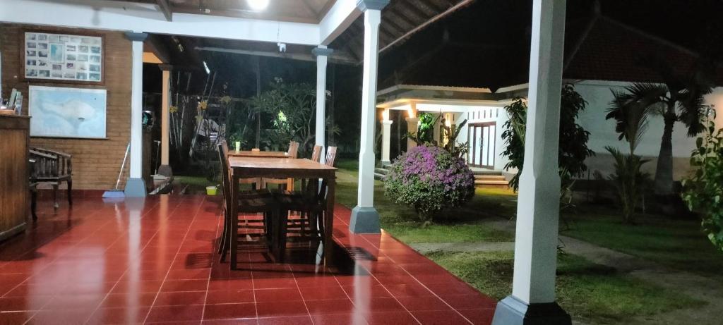 Bayumantra Bungalows