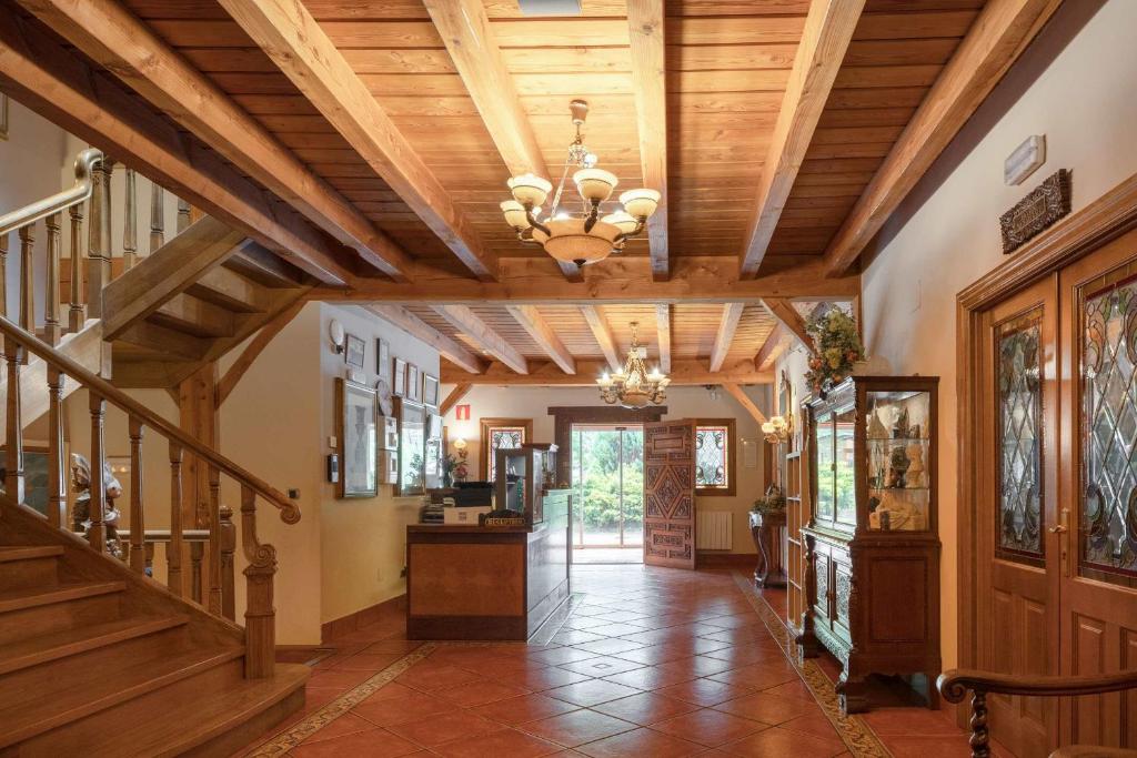 フロント・ロビー