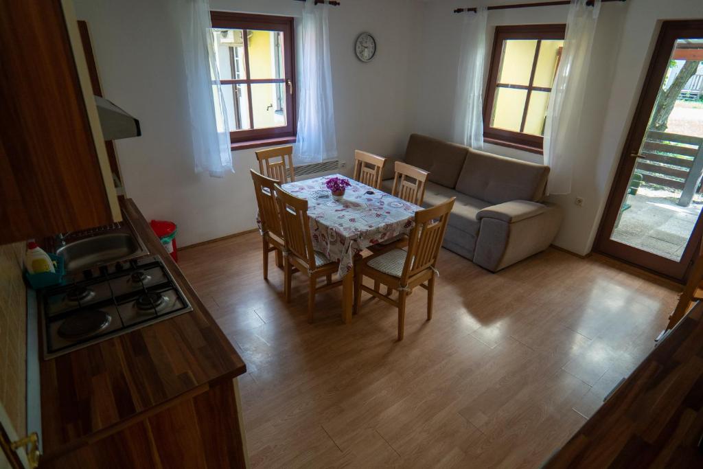 Apartment 47 Sara, Terme Čatež, Čatež ob Savi