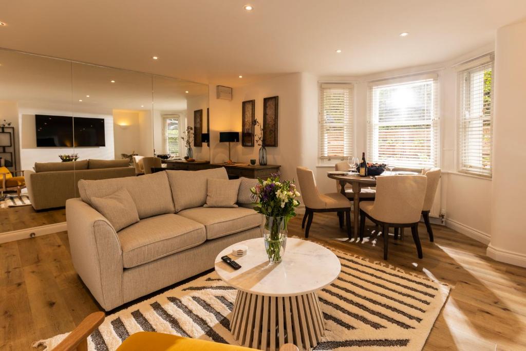 36 Queens, Gloucestershire