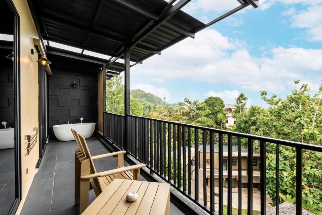 Balcony/terrace, The Mangrove by Blu Monkey in Phuket