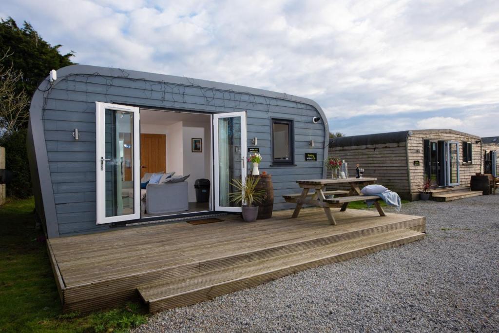 Wheal Tor - Free WiFi - Parking - Pet Friendly - On-site Activities, Helston