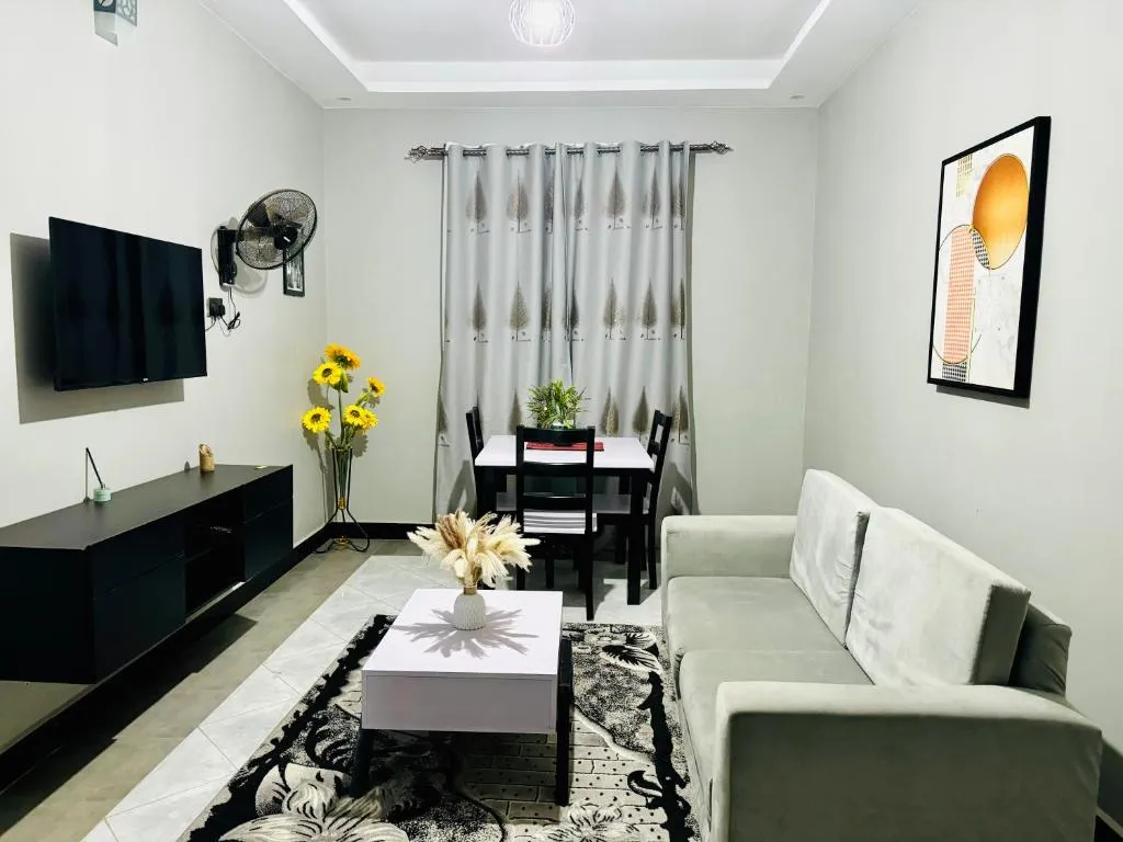 Fivas Residences, hotel in Arua