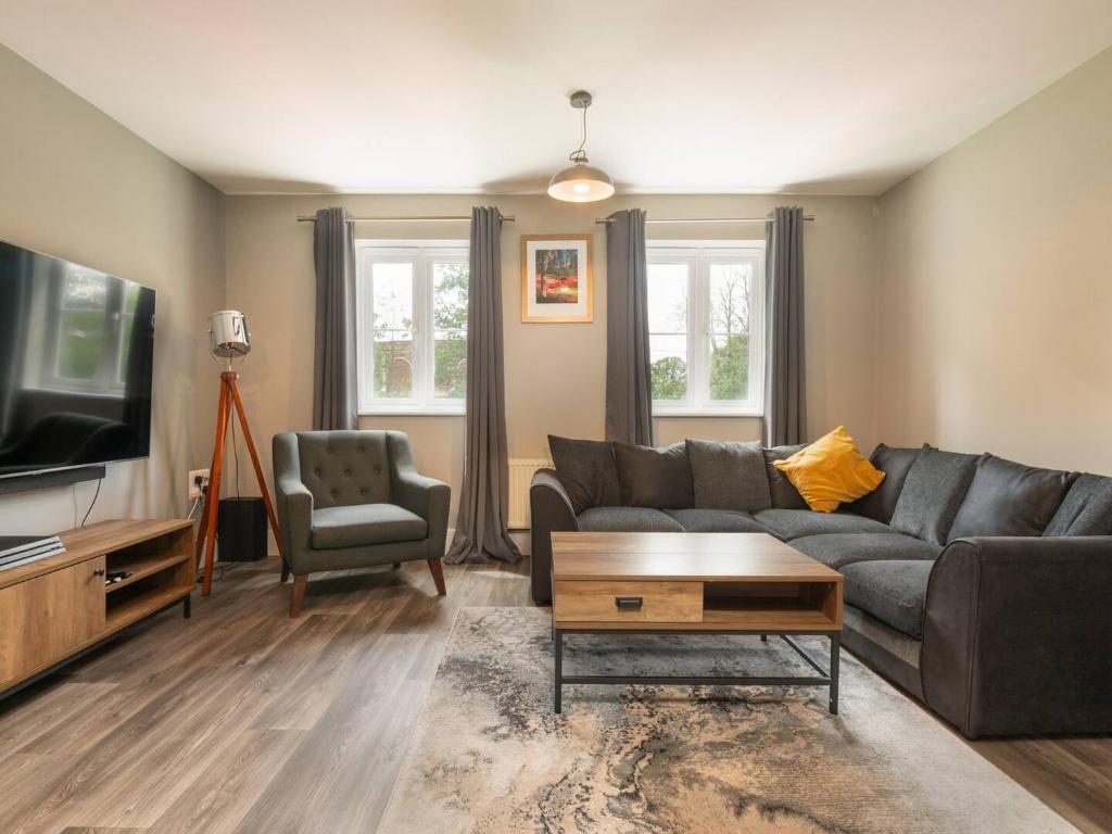 Modern, Well Presented 2-Bedroom Apartment, With Parking, Opposite Nirvana Spa, Wokingham