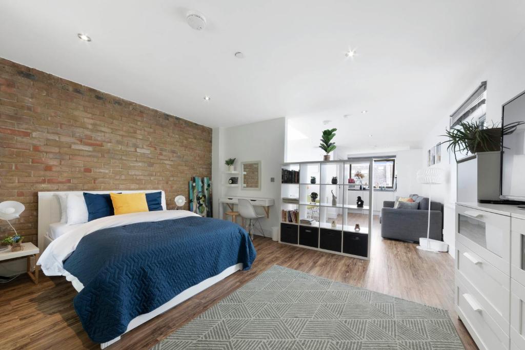 Manor House Studios By Morethanstays