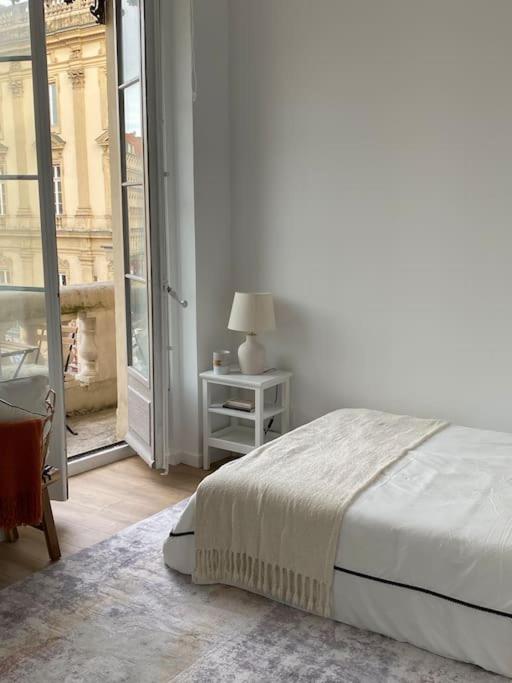 Collection Terreaux - No 5 Balcon sur place w AC - 2