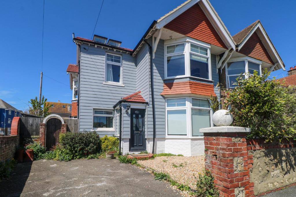 Breeze, Bognor Regis