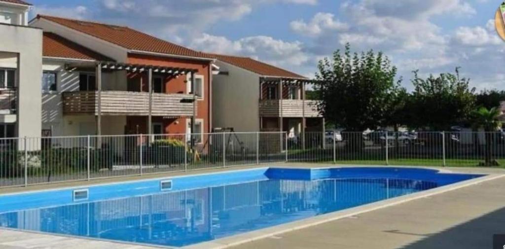 Rêve de Bisca Appartement spacieux climatisé avec jardin privatif piscine et parking privés - 3
