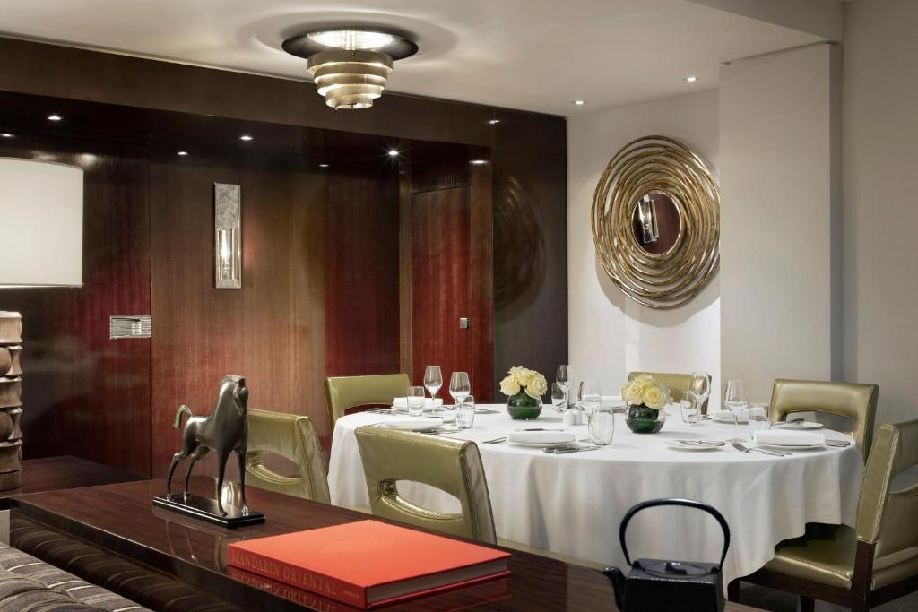 Dining Image