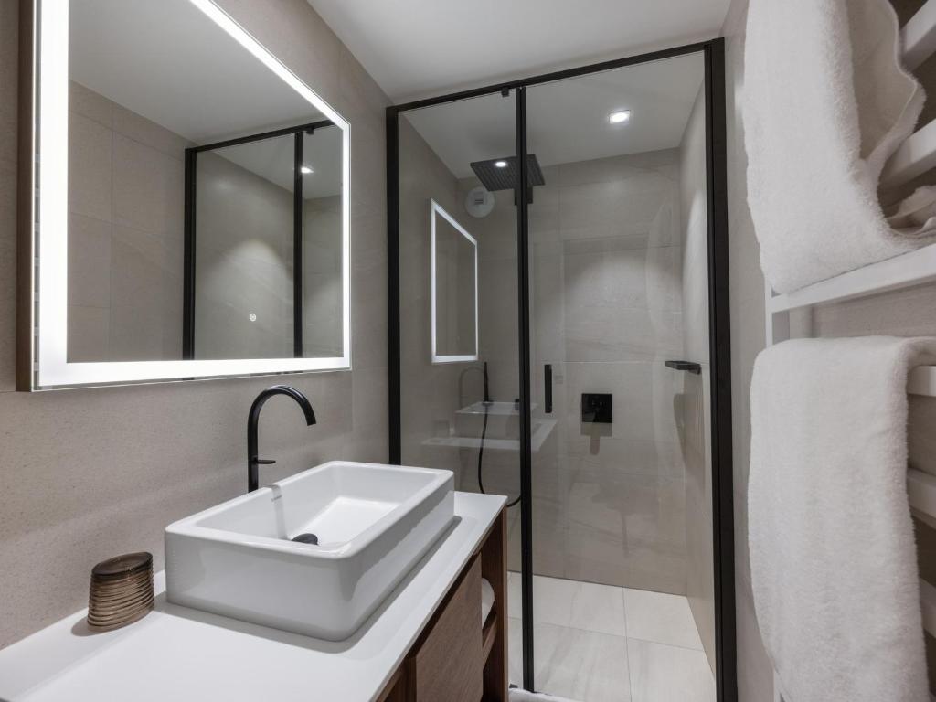 Nouvel appartement à Courchevel - Ski-in/Ski-out avec Parking - FR-1-564-100 - 4