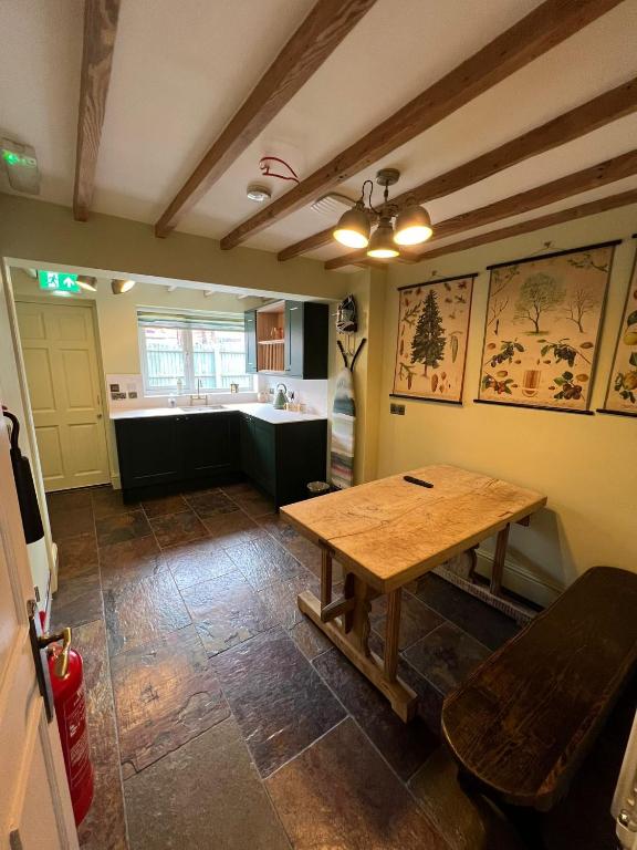 ボーモンド クロス イン (Beaumond Cross Inn)