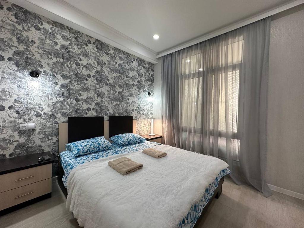 2 bedroom apartment on Toktogula 165, Bishkek